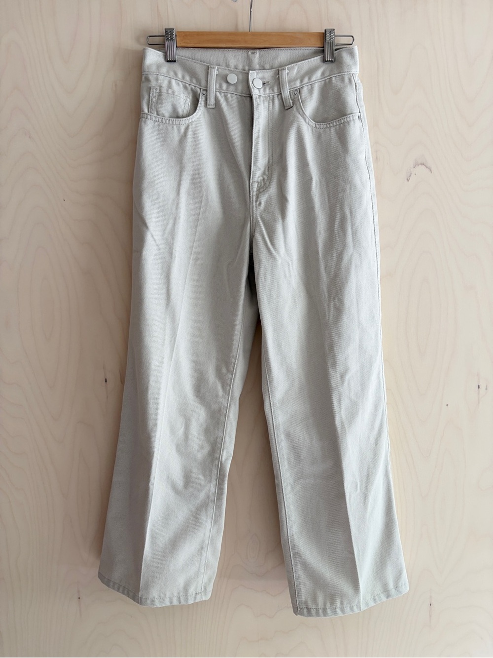 Muji Women's Ankle Crop Jeans in Chalk